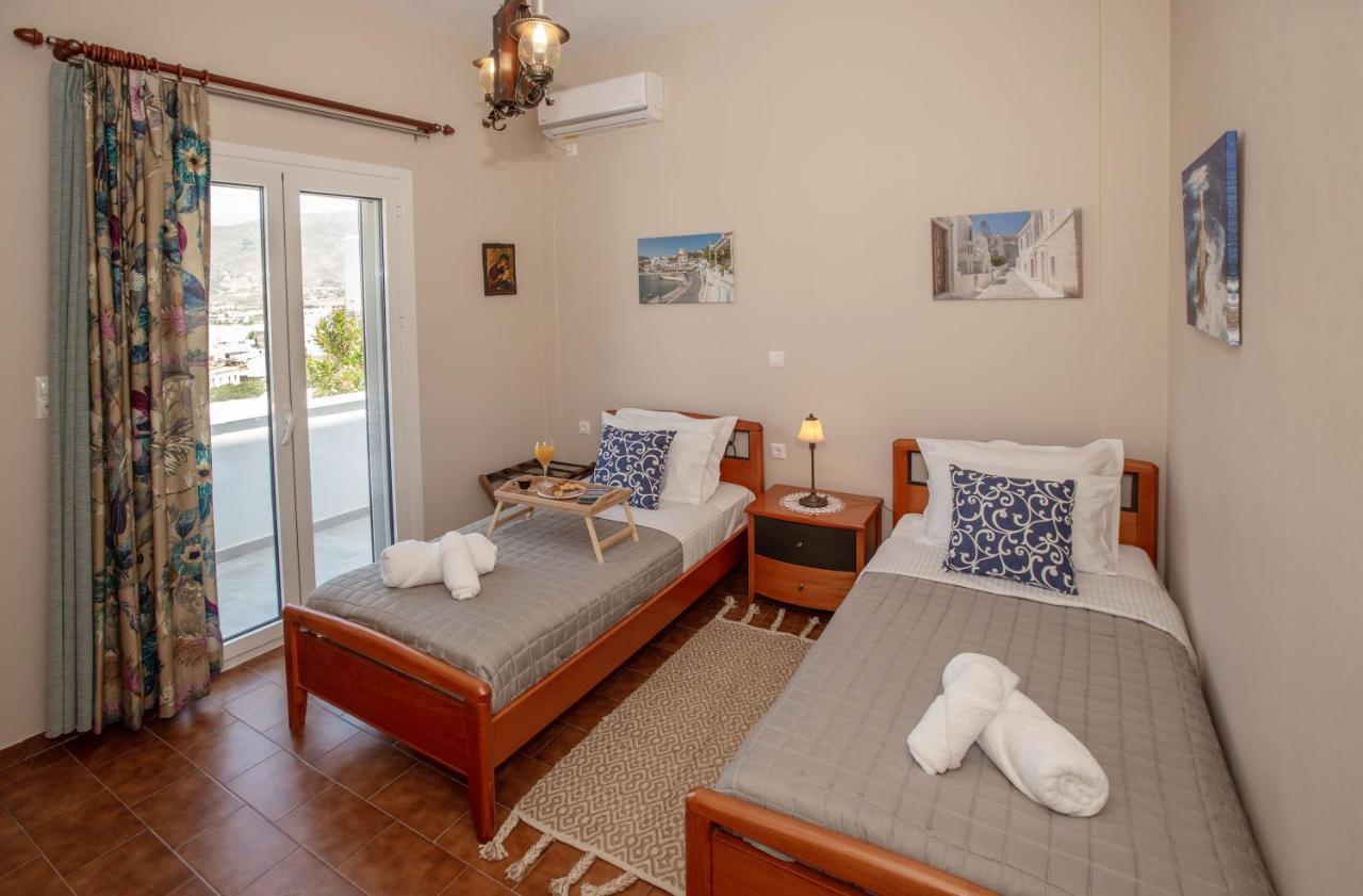 Ruby'S Summer House With Spacious Garden And Free Parking Gavrio Exterior foto