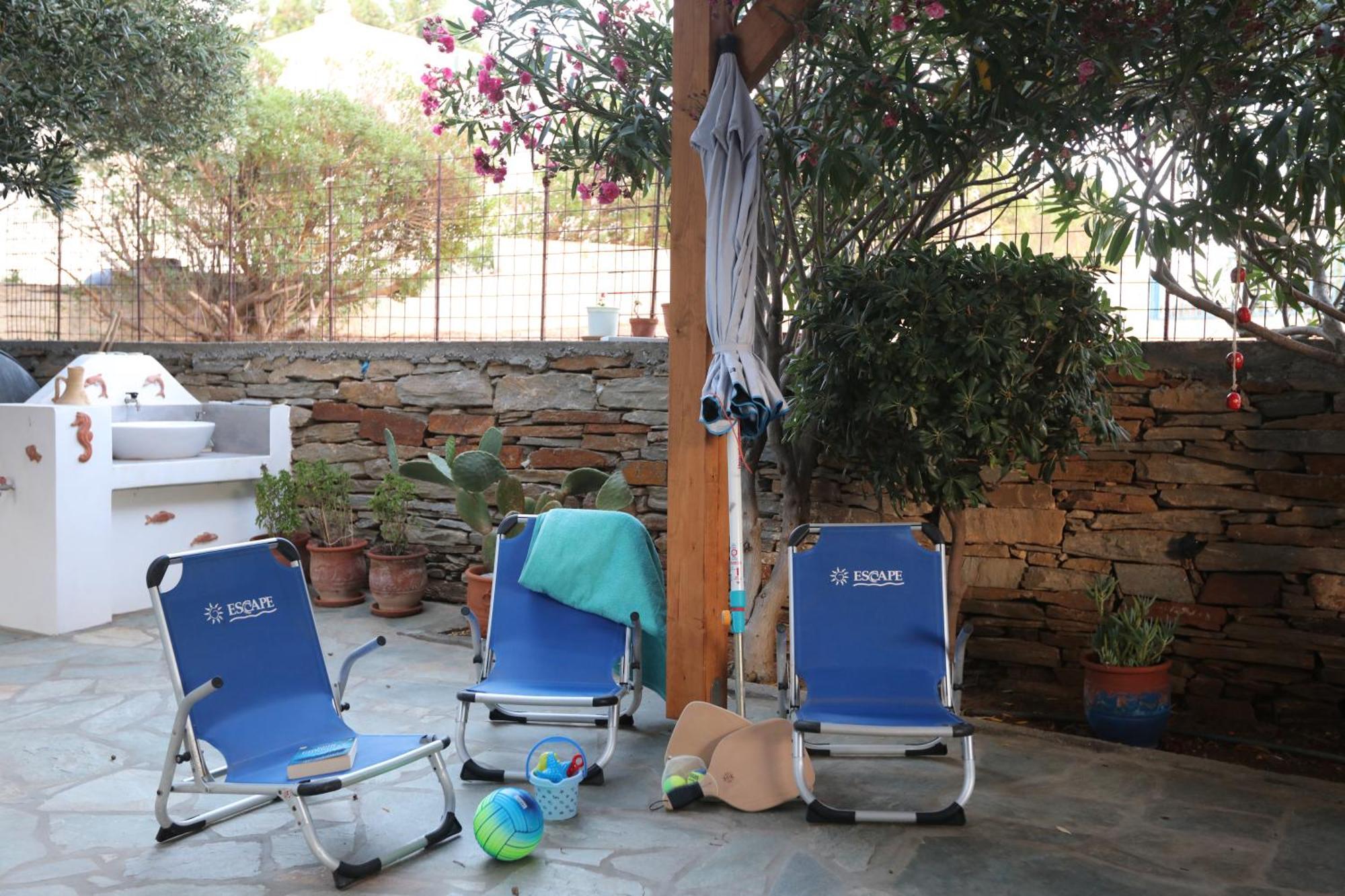 Ruby'S Summer House With Spacious Garden And Free Parking Gavrio Exterior foto